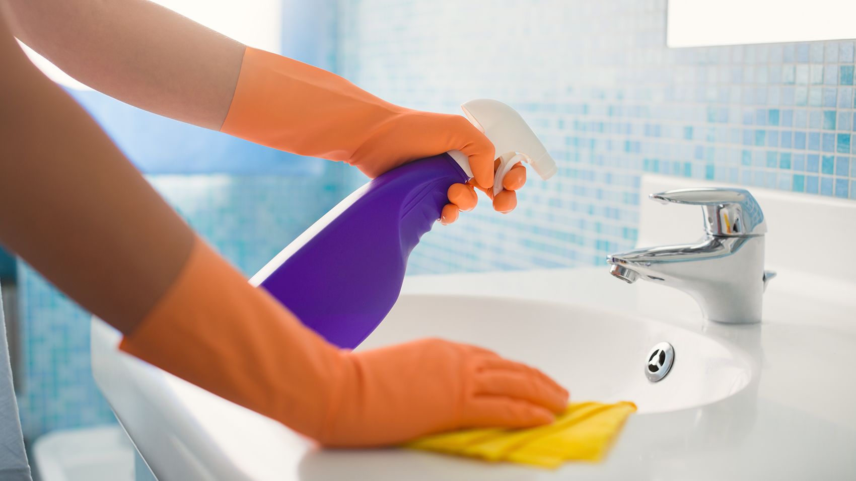 How to deep clean a bathroom | CNN Underscored