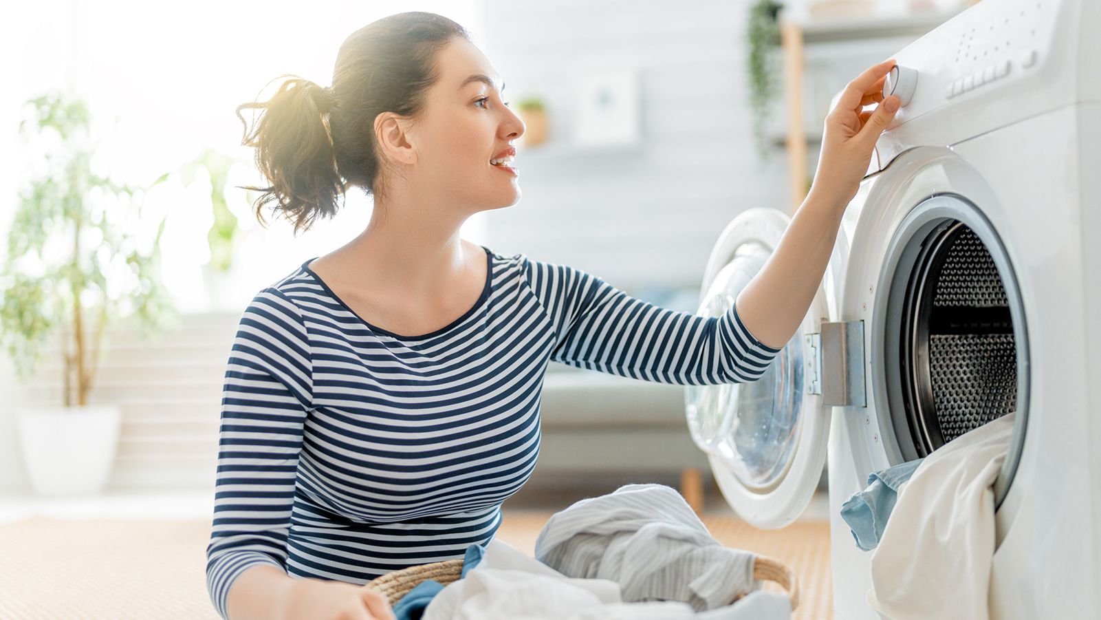 How to do laundry: 8 easy steps to washing your clothes at home | CNN Underscored