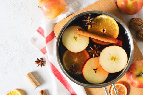 Seasonal Scents for Your Home: Apple & Cinnamon