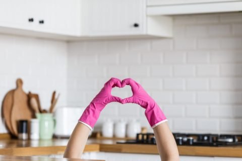 5 Tips to Give the Gift of Clean for Valentine’s Day