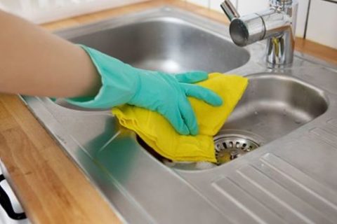 How To Clean Your Sink