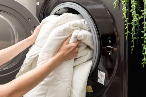 How to Launder Comforters and Duvets