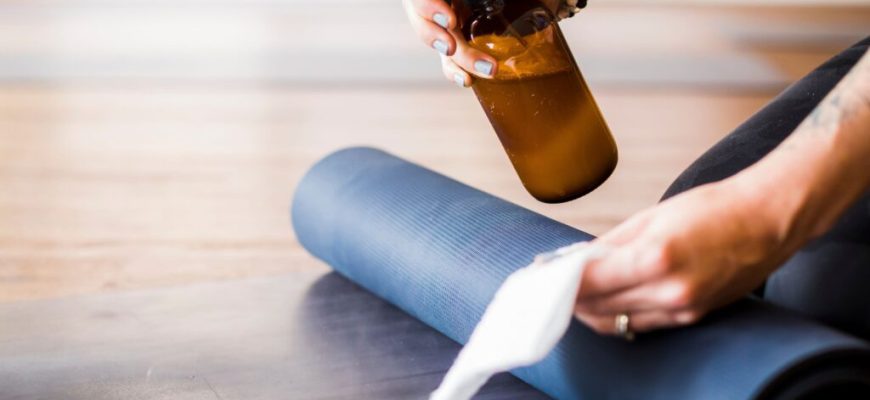 DIY Exercise Mat Spray