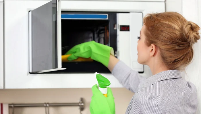 How To Clean A Microwave