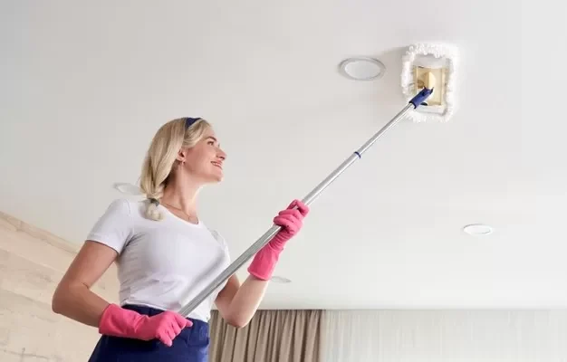 How to Clean Ceilings and Moldings